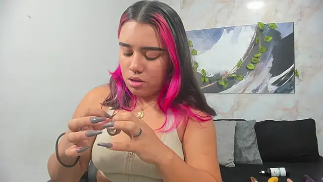 Lilith traviis online show from March 15, 10:32 am