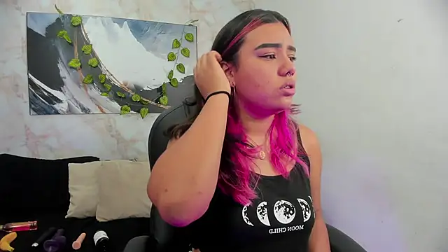 Lilith traviis online show from March 24, 9:09 pm