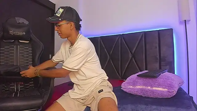 StellayDrake online show from February 5, 3:27 pm