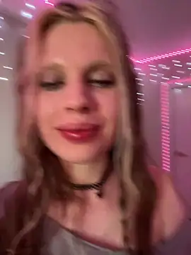 Maxine gold online show from March 15, 6:19 am