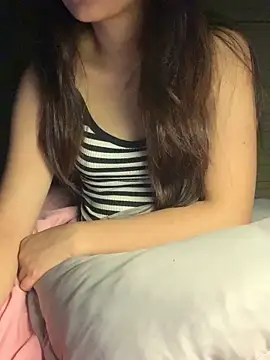 Snapshot of Luna_Babyyy chatting on April 16, 9:39 pm Luna Babyyy online show from April 16, 9:39 pm