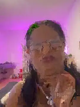 Snapshot of MelOnlyOf chatting on February 10, 3:49 pm MelOnlyOf online show from February 10, 3:49 pm