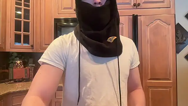 Snapshot of Grammer100 chatting on February 2, 9:35 pm Grammer100 online show from February 2, 9:35 pm