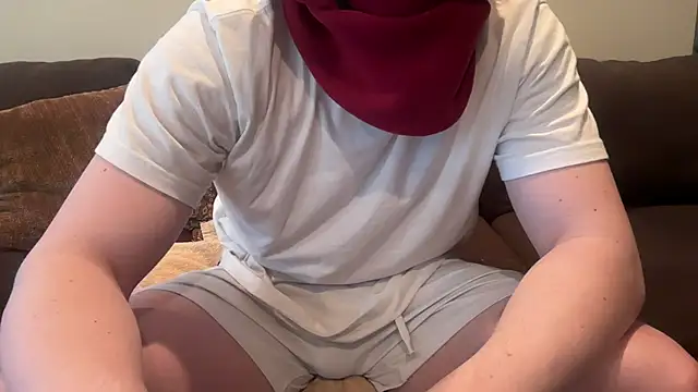 Snapshot of Grammer100 chatting on March 27, 10:53 pm Grammer100 online show from March 27, 10:53 pm