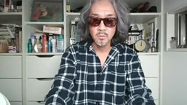 Snapshot of MtaS1 chatting on March 20, 2:55 pm MtaS1 online show from March 20, 2:55 pm
