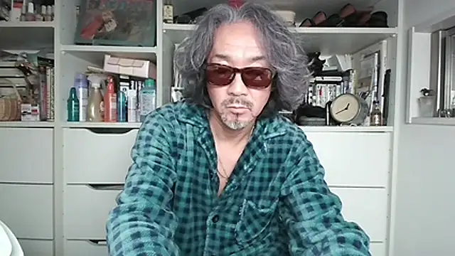 Snapshot of MtaS1 chatting on March 27, 3:34 pm MtaS1 online show from March 27, 3:34 pm