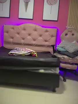 Karolaiin LS online show from March 18, 8:01 pm