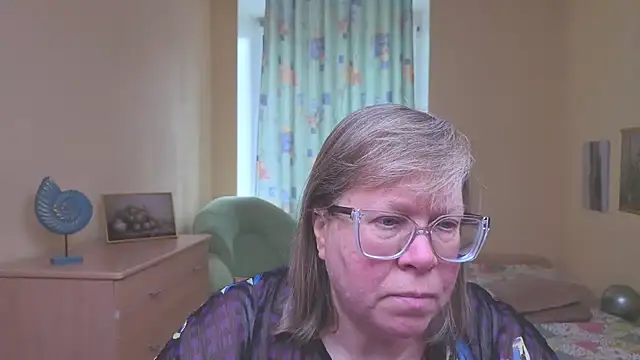 Emma Eclipsee online show from March 4, 10:32 am