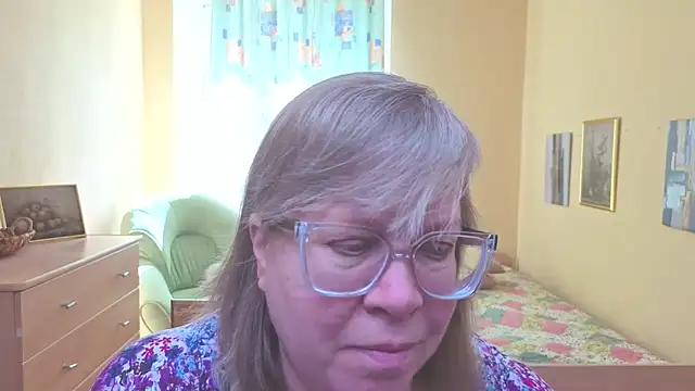 Emma Eclipsee online show from March 29, 10:48 am