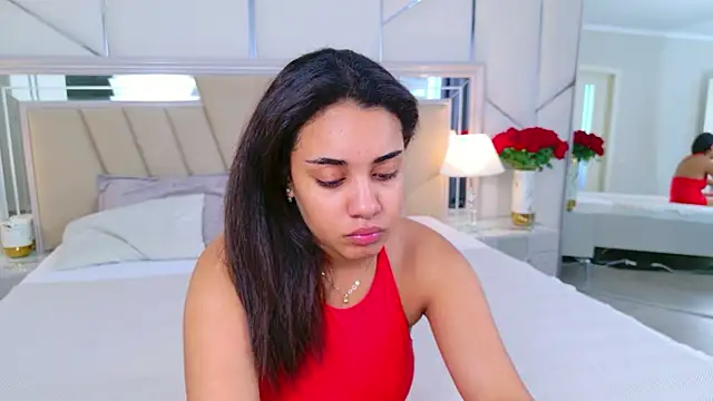 Luna Cortier online show from June 10, 5:18 am