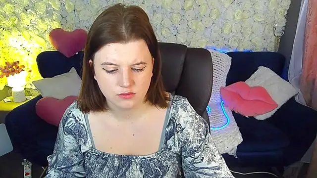 KristiFoxy online show from April 27, 5:27 am