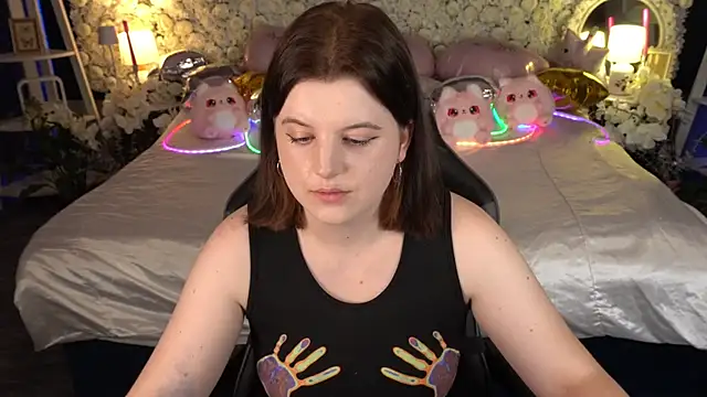 KristiFoxy online show from May 12, 6:38 pm