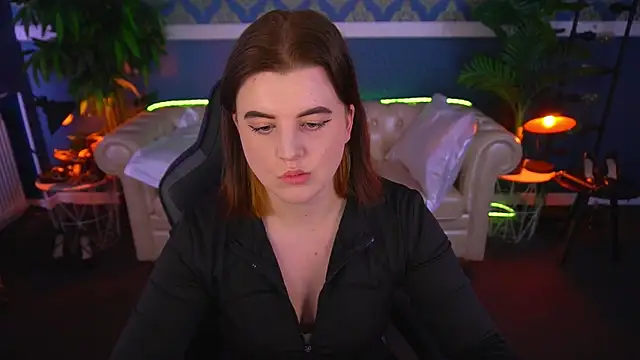 KristiFoxy online show from May 19, 12:22 pm