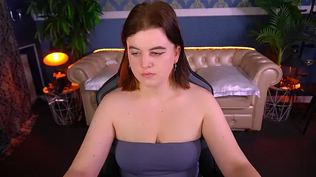 KristiFoxy online show from May 28, 12:35 pm