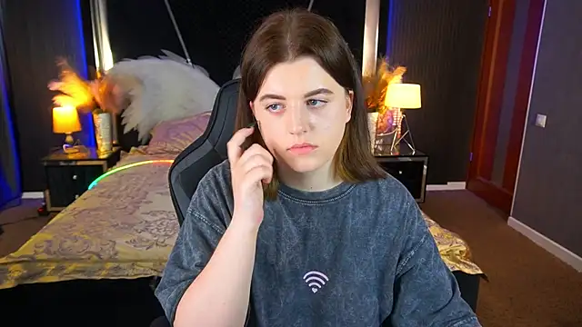 KristiFoxy online show from June 25, 12:42 pm