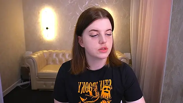 KristiFoxy online show from July 8, 5:23 am