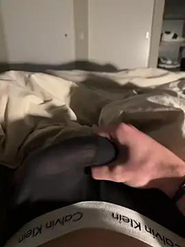 Robertocavall online show from February 8, 8:40 am