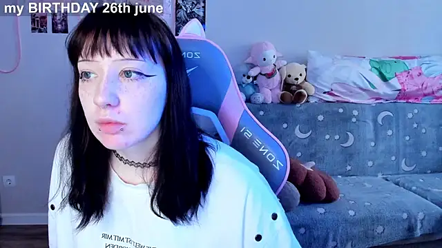 MollysLand online show from June 15, 6:59 am