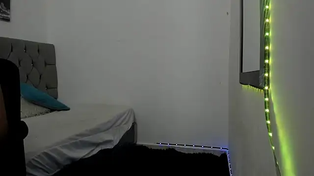 Snapshot of _1DERECK chatting on March 13, 8:54 am 1DERECK online show from March 13, 8:54 am