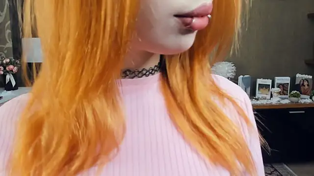 NelleCaram online show from February 10, 8:13 pm