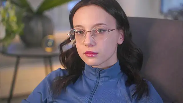 CecilleKizior online show from February 4, 4:18 am