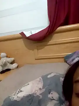 loveofpetitegirls34 online show from February 14, 7:21 pm