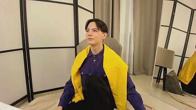 Snapshot of Ian_Harrickton chatting on March 7, 8:50 pm Ian Harrickton online show from March 7, 8:50 pm