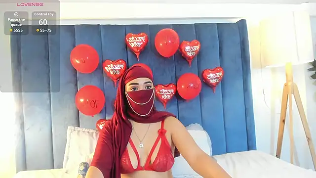 fatimarab   online show from February 14, 4:20 am