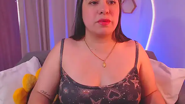 isabum  online show from March 13, 4:24 pm