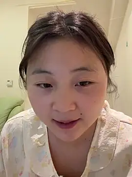 Snapshot of LXR77887 chatting on April 14, 9:48 am LXR77887 online show from April 14, 9:48 am