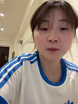 Snapshot of LXR77887 chatting on April 17, 4:26 am LXR77887 online show from April 17, 4:26 am