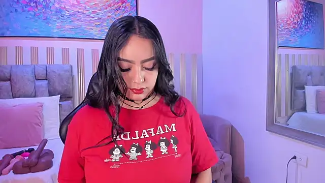 nina glow online show from May 26, 11:28 am