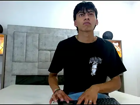 sebas twink7 online show from February 10, 4:05 am