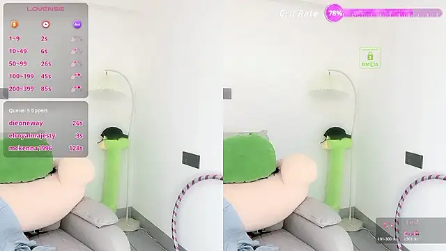 Snapshot of Minnie-Micky chatting on March 8, 2:04 am Minnie-Micky online show from March 8, 2:04 am