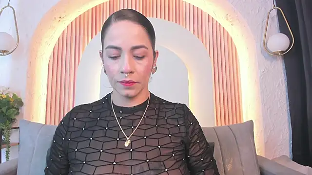 Snapshot of violet_scott_ chatting on June 27, 10:53 am violet scott online show from June 27, 10:53 am