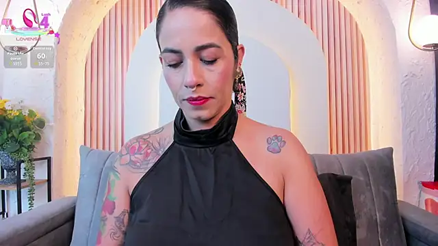 Snapshot of violet_scott_ chatting on July 23, 10:57 am violet scott online show from July 23, 10:57 am