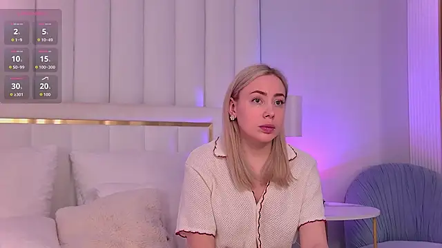 NicoleRays online show from February 6, 9:45 am