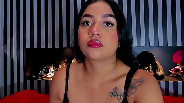 Snapshot of MiaWolton chatting on July 22, 7:38 pm MiaWolton online show from July 22, 7:38 pm