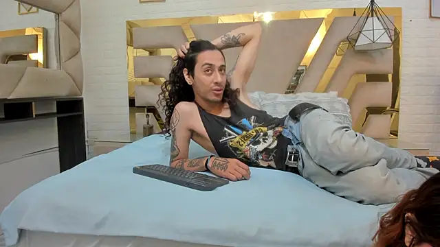 Snapshot of Goldentemptation_ chatting on April 8, 1:22 pm Goldentemptation online show from April 8, 1:22 pm