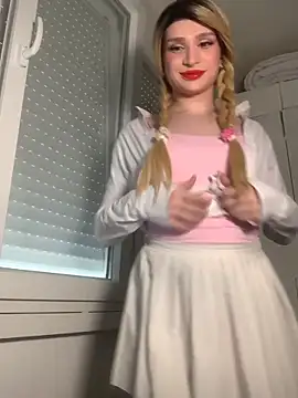 Snapshot of Julia_SweetBaby chatting on March 17, 3:59 pm Julia SweetBaby online show from March 17, 3:59 pm