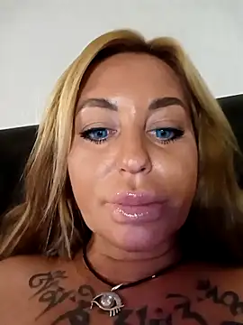 MiaMooly online show from September 22, 5:04 pm