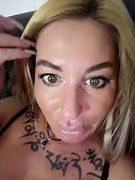 MiaMooly online show from September 29, 4:34 pm