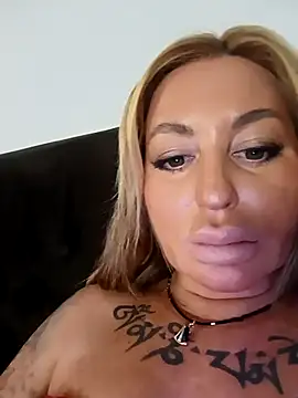 MiaMooly online show from October 15, 12:05 pm