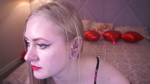 DramaQuenns online show from February 11, 7:24 am