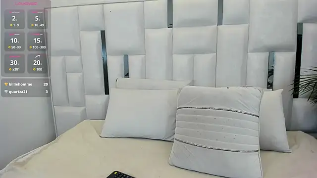 Snapshot of _im_candy chatting on July 28, 8:34 pm im candy online show from July 28, 8:34 pm