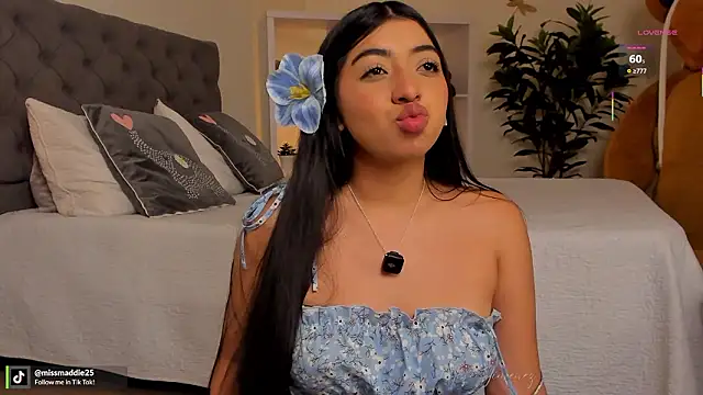 missvancouver online show from February 21, 1:17 am