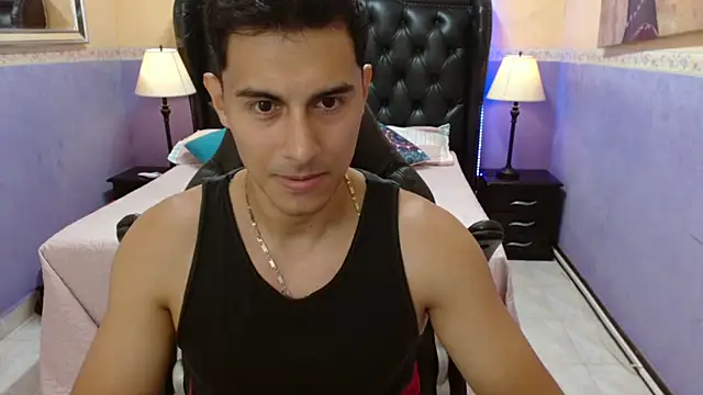 Mike Conors online show from February 11, 1:54 am