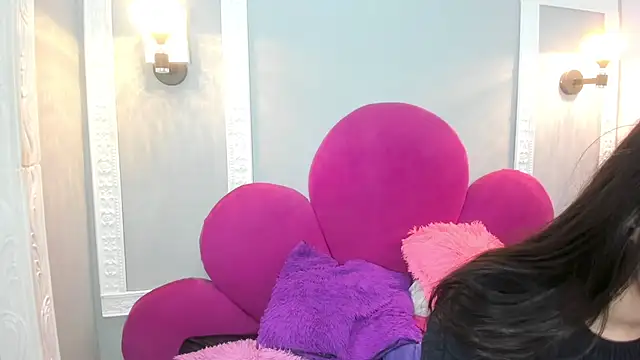 Snapshot of Raven_love chatting on July 4, 1:39 pm Raven love online show from July 4, 1:39 pm