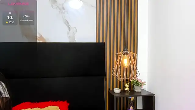 Snapshot of Raven_love chatting on July 7, 5:28 pm Raven love online show from July 7, 5:28 pm