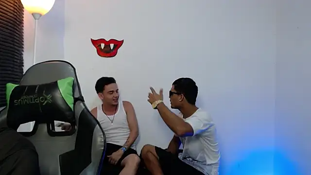 The twinks  online show from February 6, 3:33 am